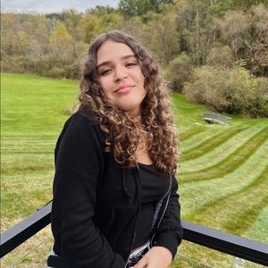 Meet your Posher, Sophia